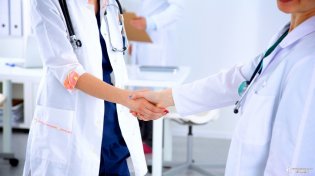 进价260售价2650的“天价鞋垫”！这家医院回应了